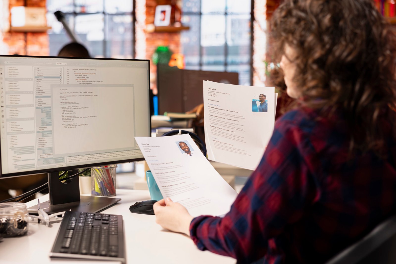 Why DIY Resume Templates Do Not Work for Mid-Level and Senior Roles